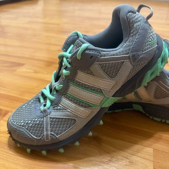 * SOLD * Adidas Womens Thrasher 2 Trail Running Shoes Size 9 Gray Teal - Picture 1 of 10